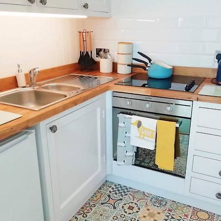 Cosy, Elegant Apartment In Heart Of Ludlow Town Екстериор снимка